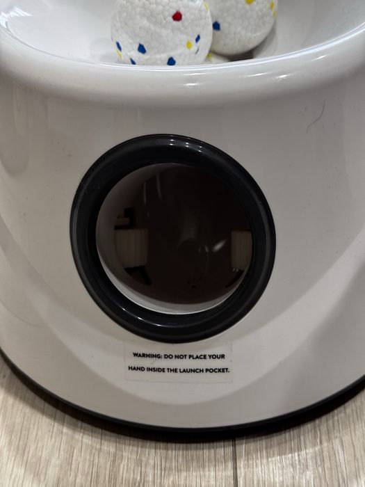 Автоматичен уред за хвърляне на топки за кучета