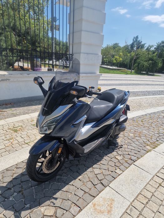 Vand scuterHonda Forza 300