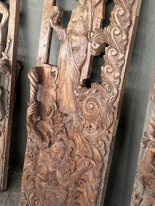 Сосновые двери ручной работы