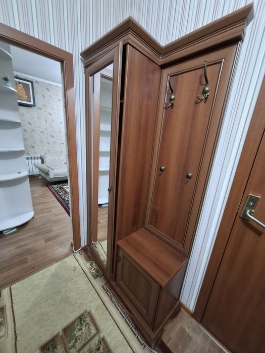 Прихожая мебель, шкаф