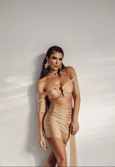 Календар на Анелия 2025 г.