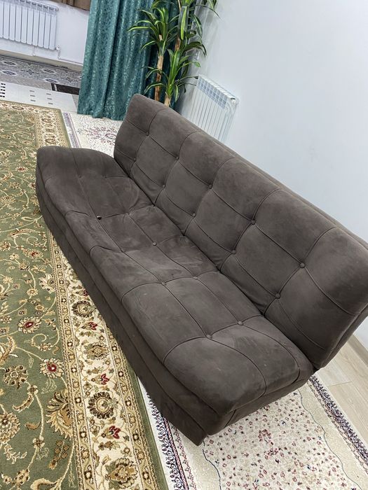 Отдам даром диван. Самовывоз.