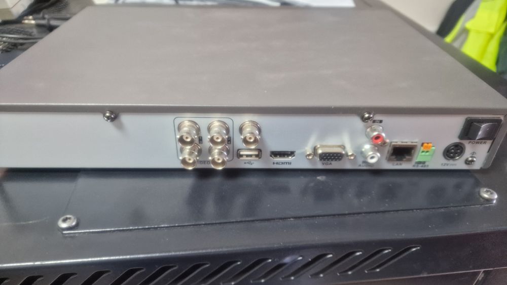 Dvr Hikvision 4 canale