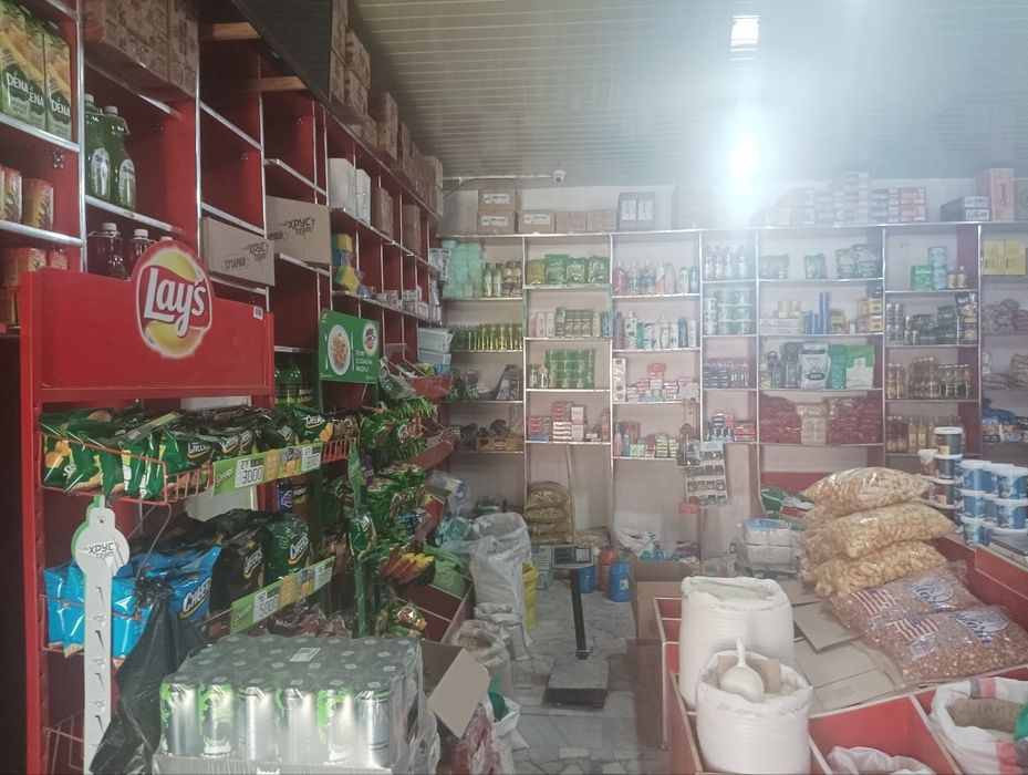 Ошхона ,магазин, нонвойхон Нурота тумани Дехкон бозори ичида жойлашга