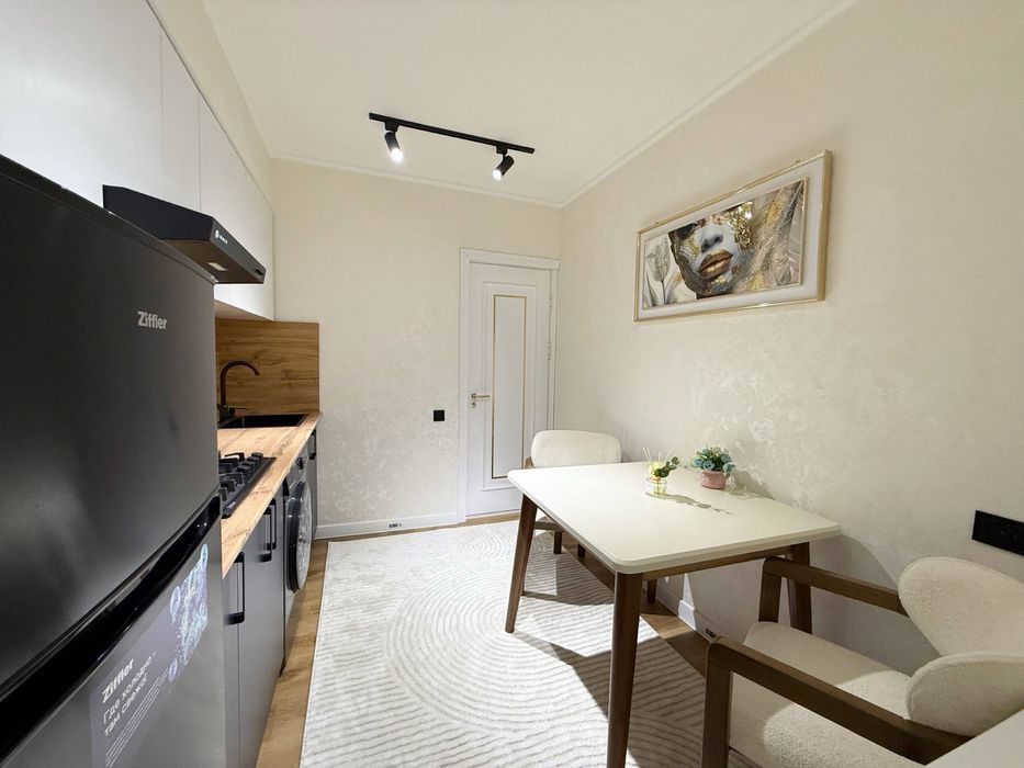 Продается 1 ком квартира. Улица Абая. Укомплектована