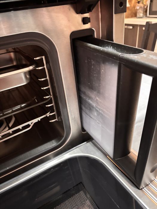 Cuptor Electric MIELE Stare excelentă