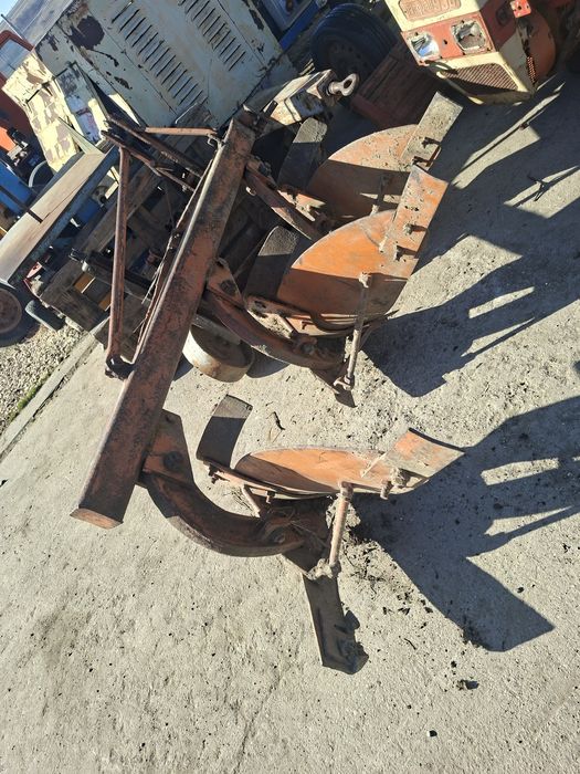 Plug romanesc cu 3 cormane