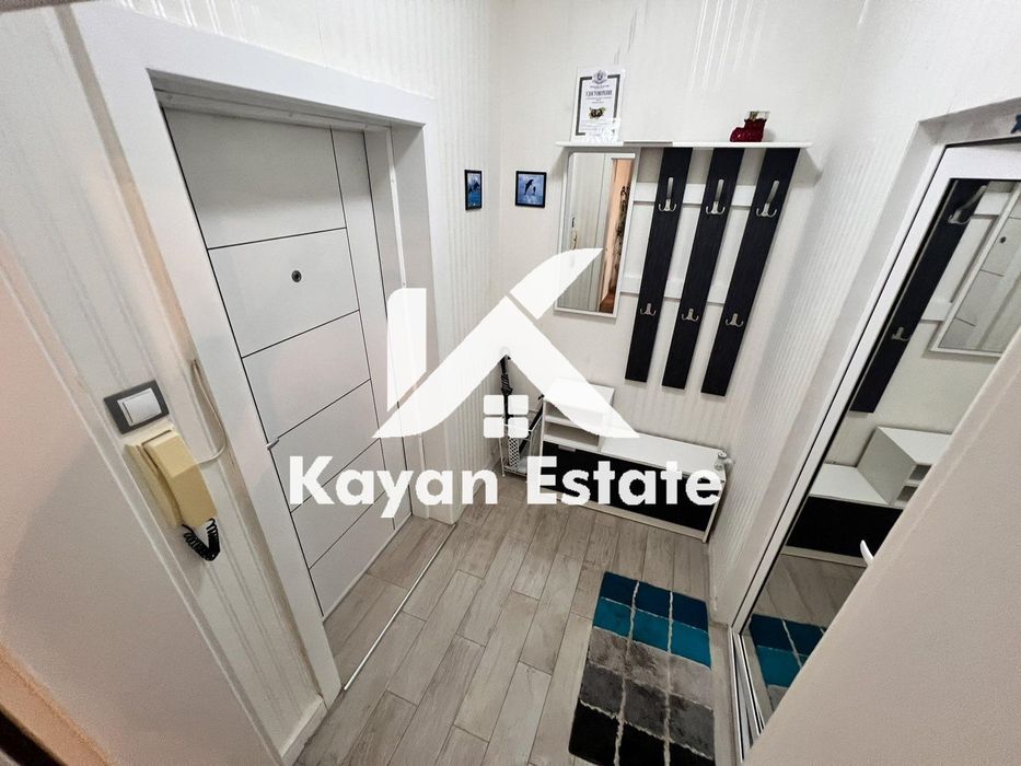 Дава се под наем Двустаен апартамент в Бургас, Център - 70 кв.м за 500 € - Снимка #4