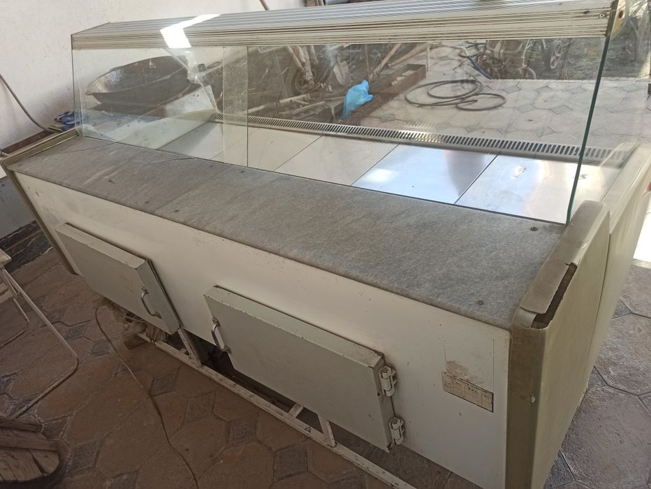 Азн холодильник витрина