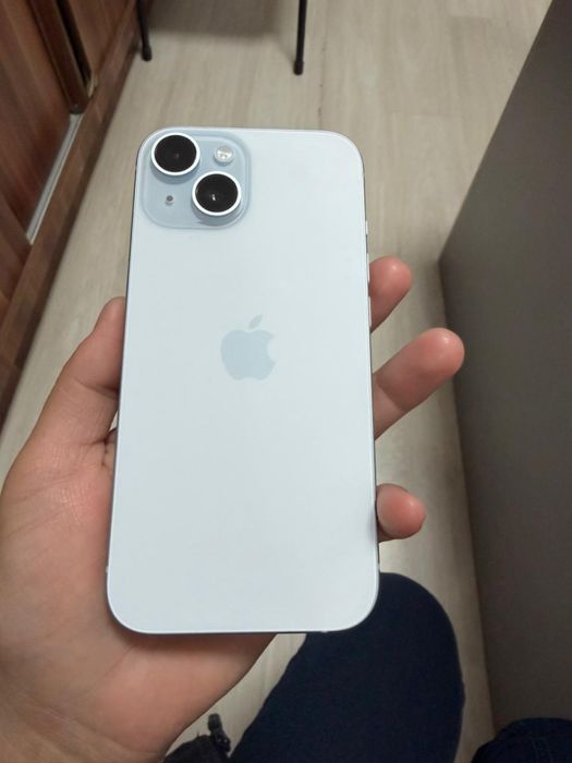 Продается Iphone 15 в идеальном состаянии, нет царапин. Емкость 92%.
