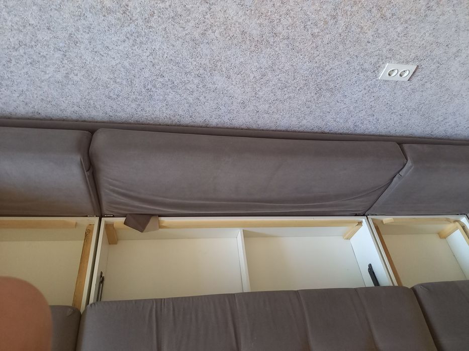 Срочно продам диван