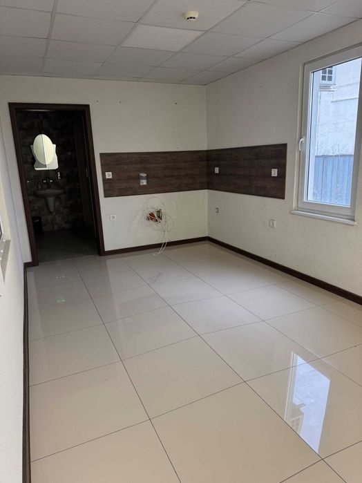 Дава се под наем Офис в Ямбол, Възраждане - 200 кв.м за 255 € - Снимка #3