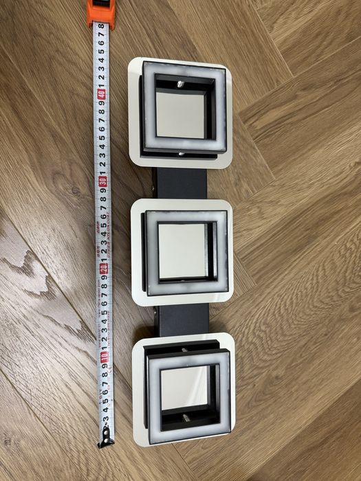 Продам потолочную люстру