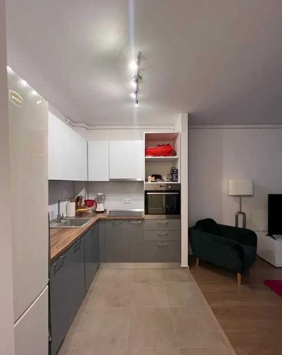 Дава се под наем Двустаен апартамент в Пловдив, Гагарин - 60 кв.м за 275.4 € - Снимка #2