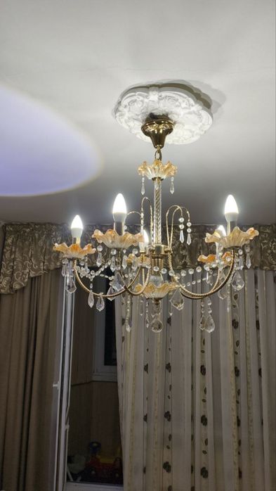 Продам люстру б/у