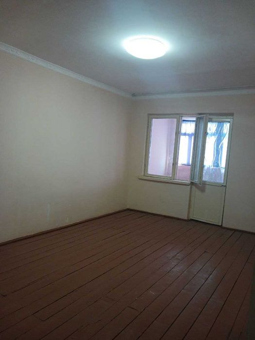 Дом сотилади 2 хонали (срочна)