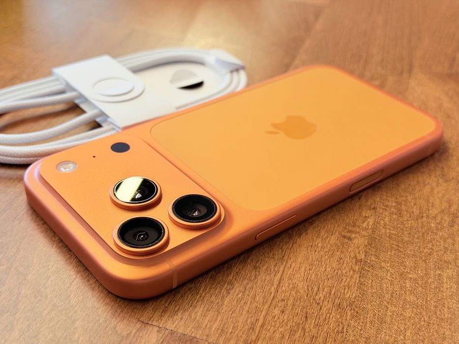 iPhone 17 Pro 48 зареждания Перфектен!!!