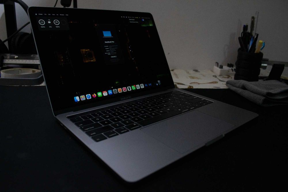Vand MacBook Pro 2018 Touchbar