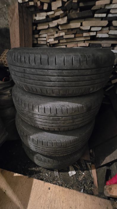 Продам резину с дисками VW polo, R15