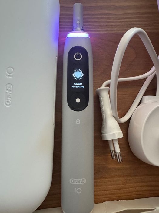 Четка за зъби Oral B iO 6 + 9 глави