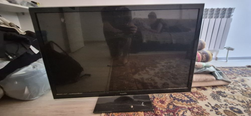 Продам телевизор Panasonic VIERA TX-LR42E5 (42")