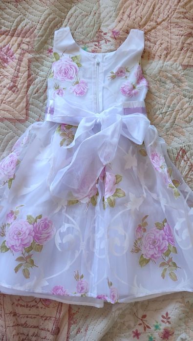 Нова официална рокля