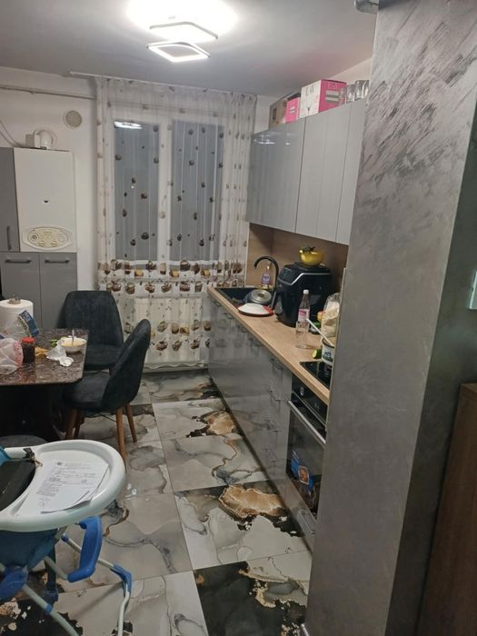 Se vinde apartament