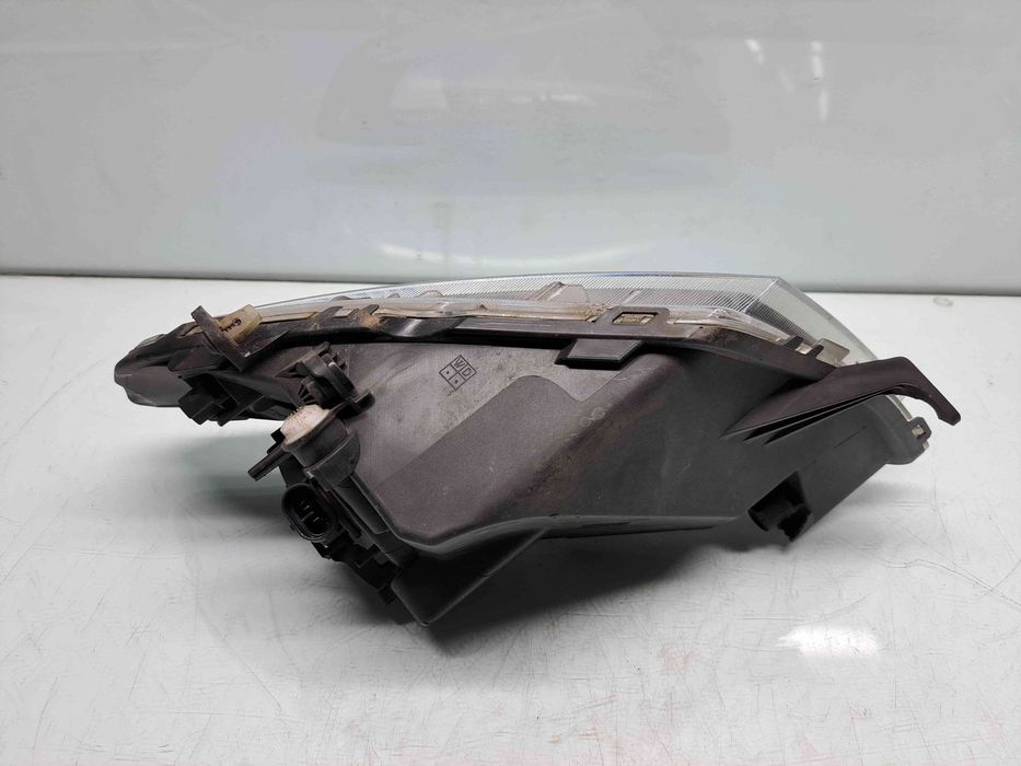 Proiector ceata stanga Seat Ibiza 5 (6J5) FR [Fabr 2008-2017] OEM