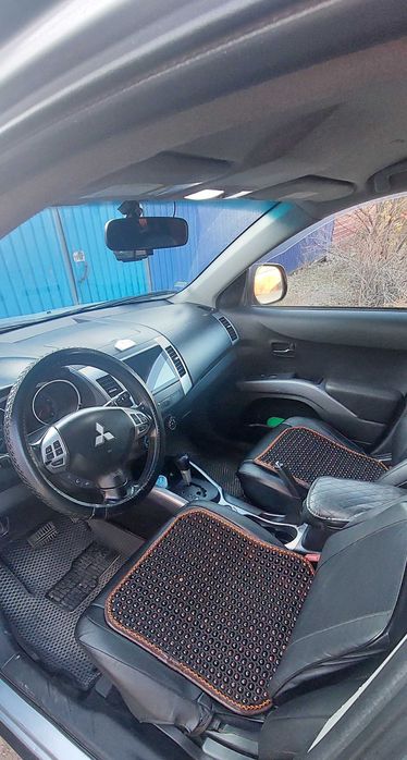 Продается Mitsubishi Outlender