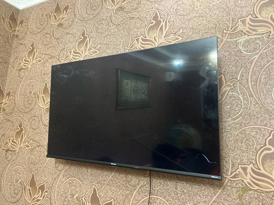 Hisense. Smart tv. Ekran ketkan. Korpusi butun
