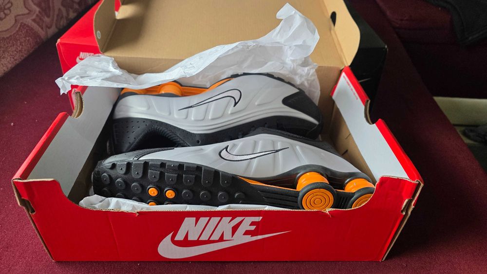 ORIGINAL Nike Shox R4 – Черно/Сребристо/Оранжево