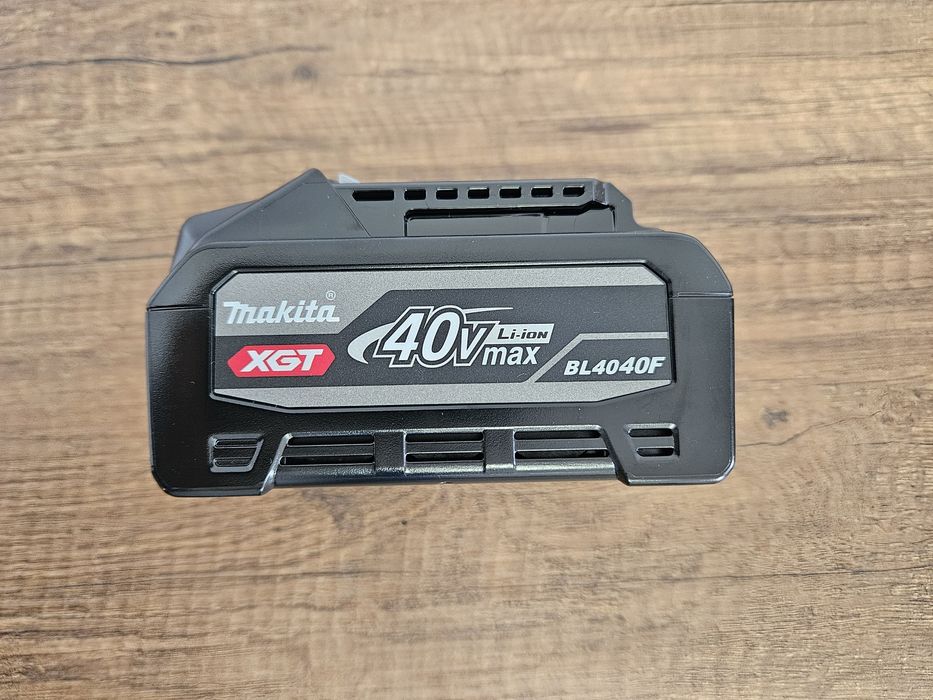 70€/бр. Makita 40V 4Ah BL4040F  Батерия