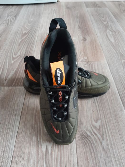 Мужские кроссовки