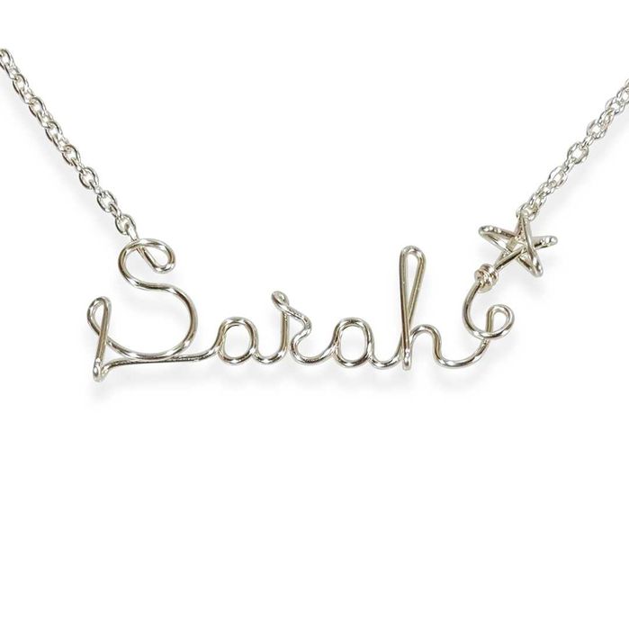 Колиета, гривни и ключодържатели с ръчно изработени имена