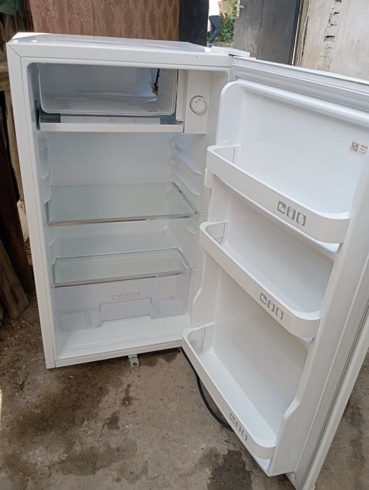 срочно продам холодильник артель в идеальном состоянии 3 года гарантия