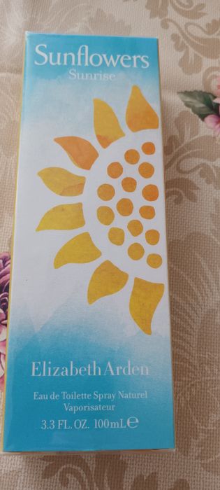 Flori albe si flori galbene