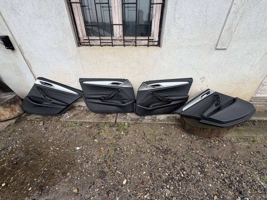 Vând fete uși BMW G30 Preț 750 lei