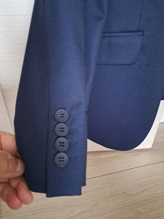 Продас костюм из 100% шерсти