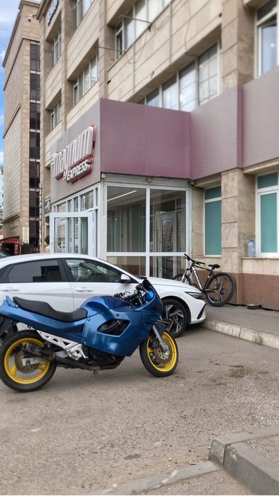 Suzuki gsx750f Katana