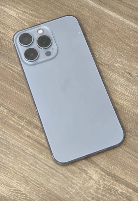 IPhone 13 pro идеальное состояние акб 85%