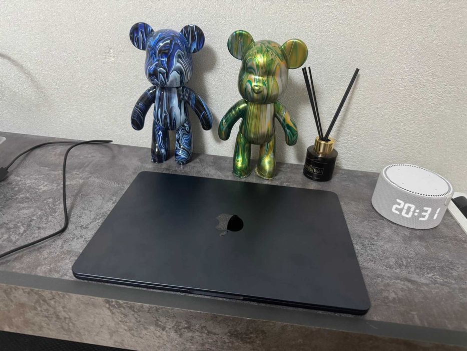 MacBook Air Midnight M4 14 / 16GB / 256GB — как новый, 8 циклов