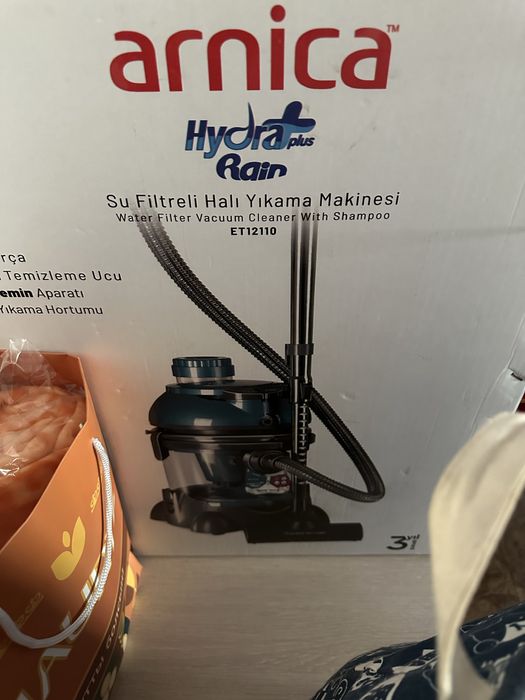 Продаю пылесос арника большая можно пылесосить и мыть ковры
