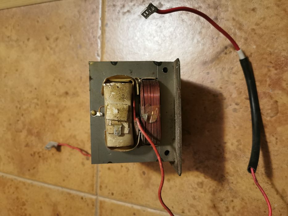 електромоторче с помпа, трансформатор и вентилатор