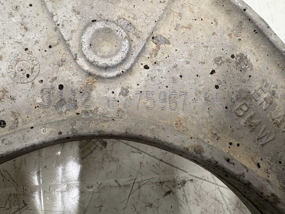 Горен носач (Подкова) БМВ Ф10 Ф11 Ф07 Ф06 Ф12 Ф13 Ф01 Ф02