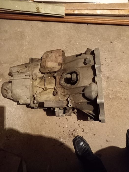 Vând cutie de viteze Iveco