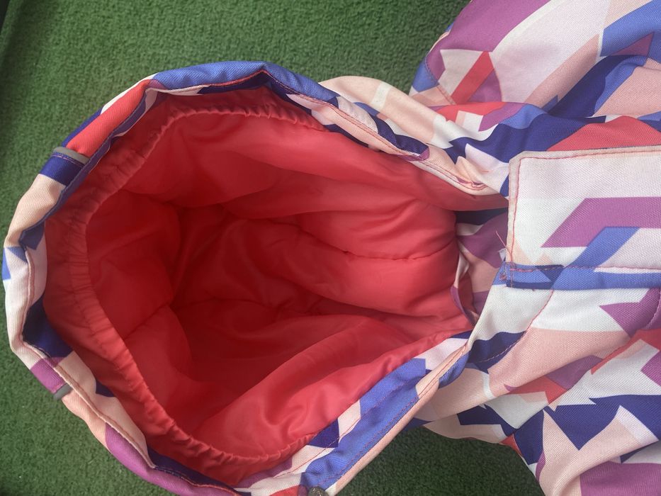 Продавам ски яке като ново размер 140