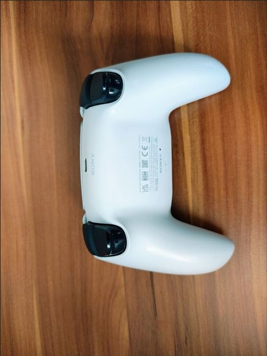 Controller / Maneta PlayStation 5 alb impecabilă.
