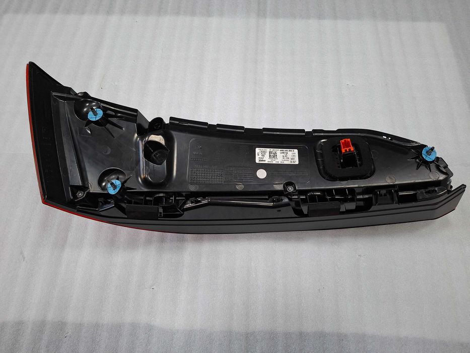 4M0945094Q Нов десен OLED Стоп Ауди Audi Q7 4M Lift Кю7