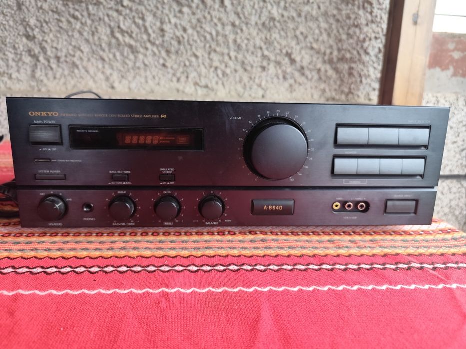 Усилвател Onkyo A8640