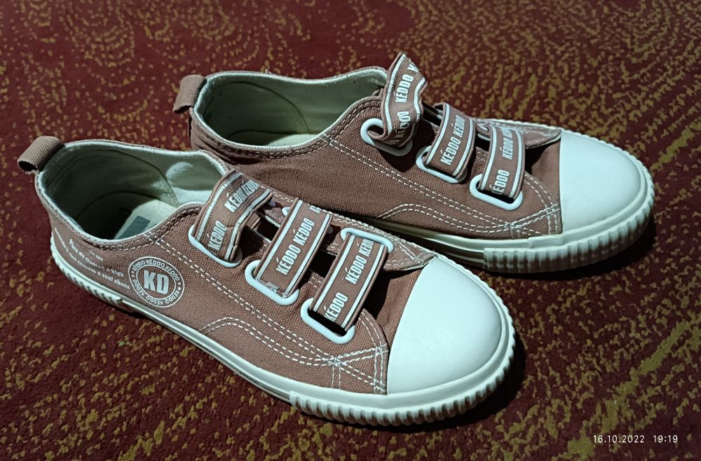 Кеды спортивные на девочку